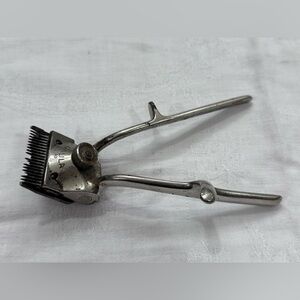 vintage hair clippers hand operated Dalila
